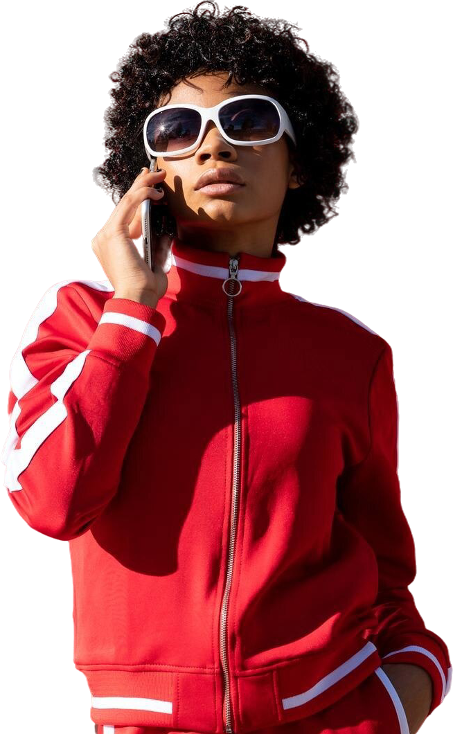 Kvinde der taler i telefon