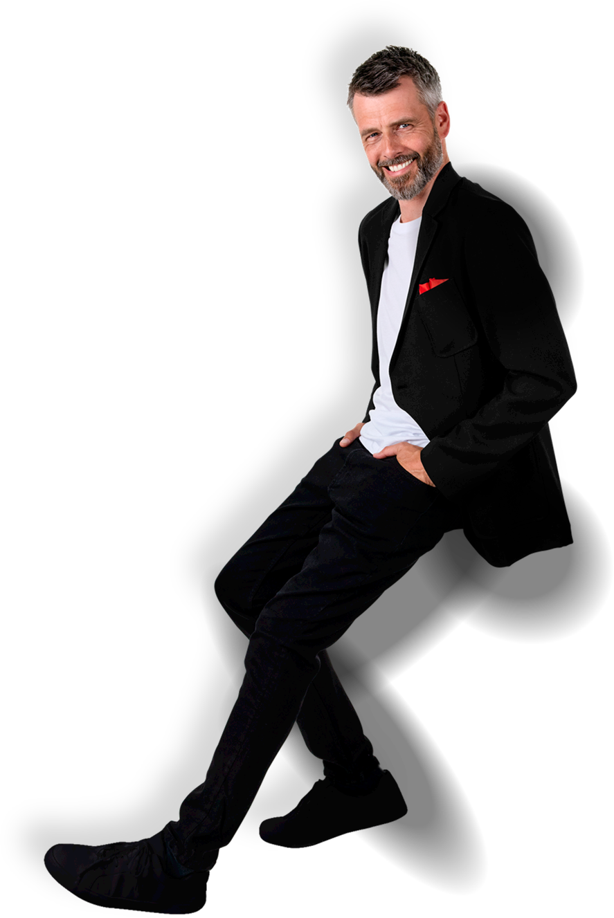 Mand der læner sig op af nr 1